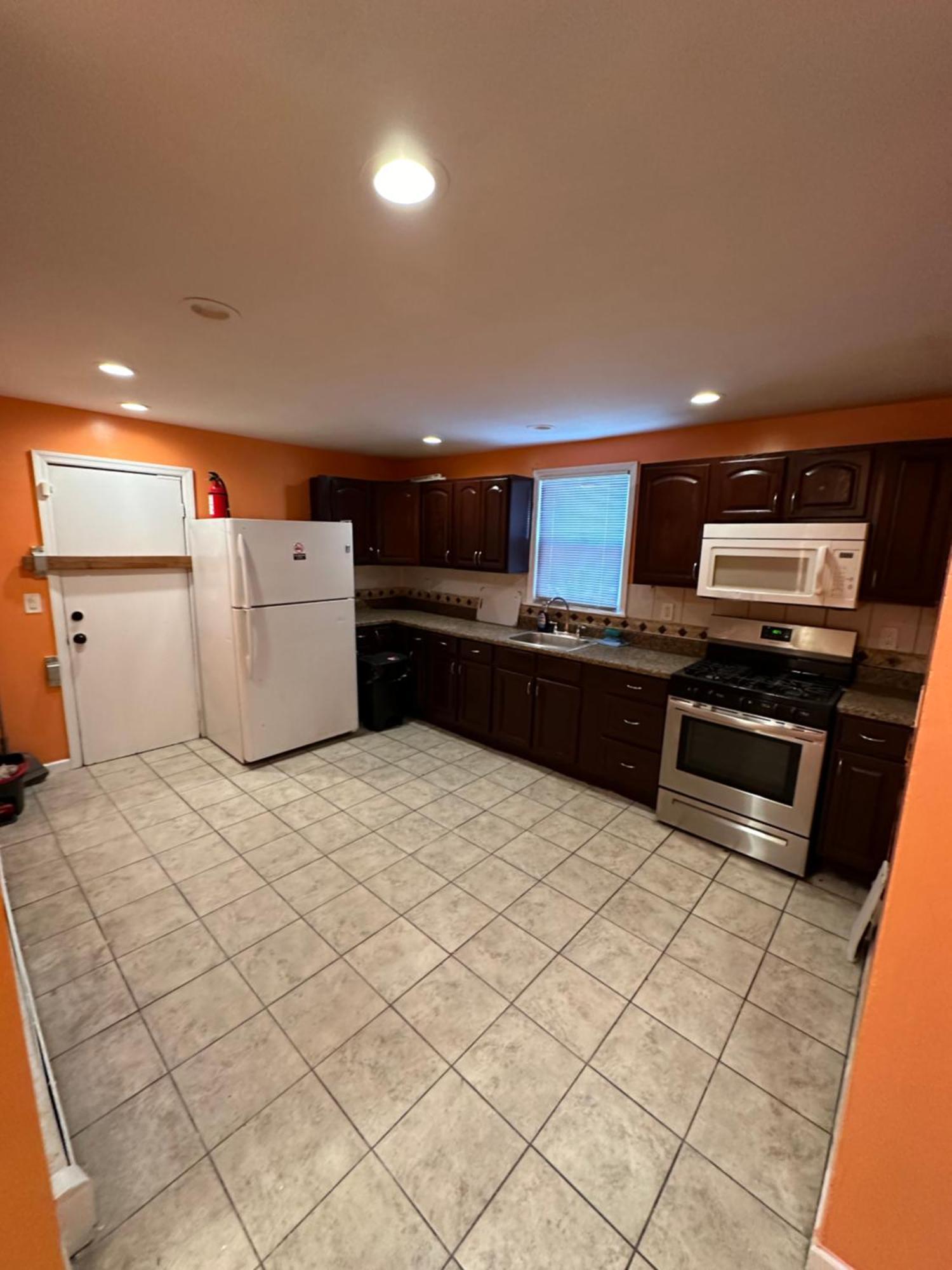 Fidelia Jade Room Queen Bed Minutes From Newark Liberty International Airport And Newark Penn Station Экстерьер фото